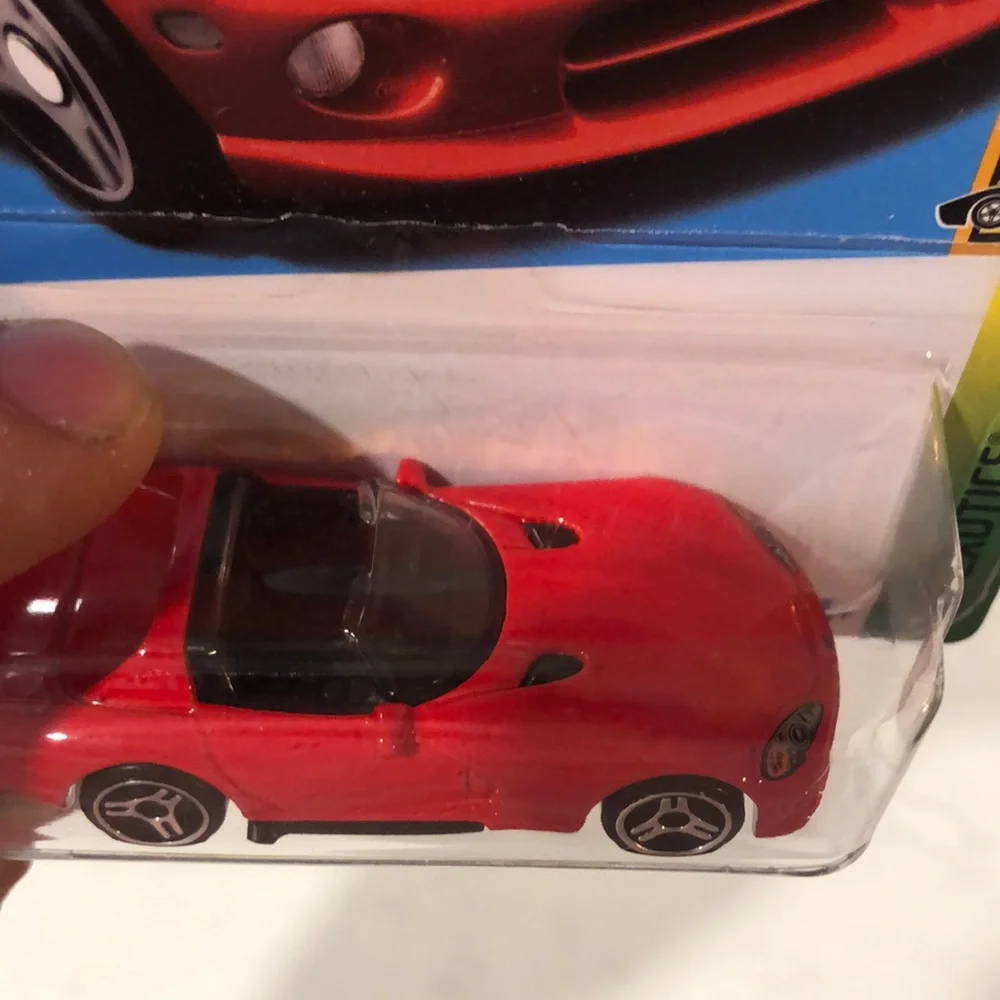 Red '92 Dodge Viper RT/10 Toy Car